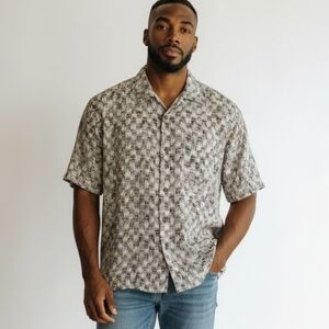 100% Silk Tan and Gray Short-Sleeve Button-Down Shirt Geometric